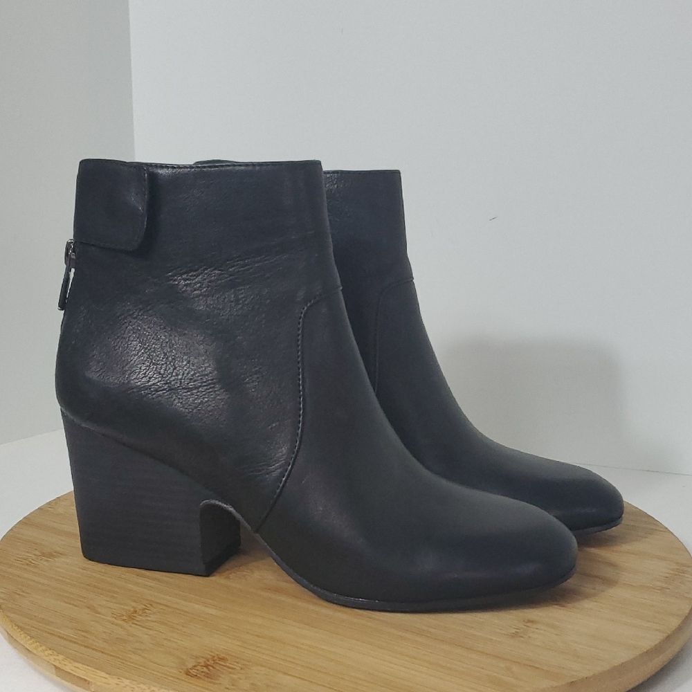 Eileen Fisher Harris Tumbled Leather Ankle Boots Booties Black Women's Size 7.5